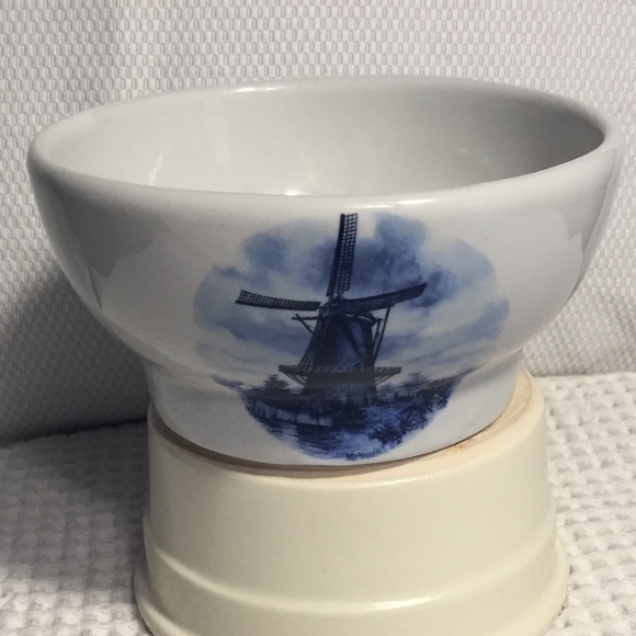 Delft Blue Bowl Small Hand Painted Holland Windmill Scene 4”~ Vintage - Picture 2 of 6